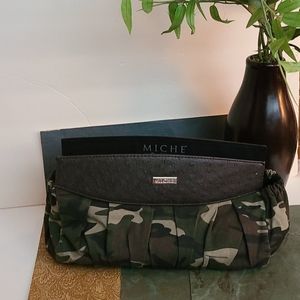 Camouflage clutch bag